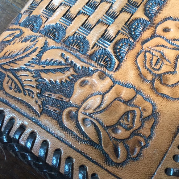 Vintage clutch tooled wallet travel cowgirl rodeo chic farmer’s market chic - Picture 6 of 7